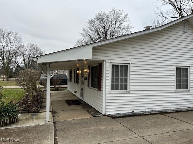 Building Photo - 121 Larchwood Dr