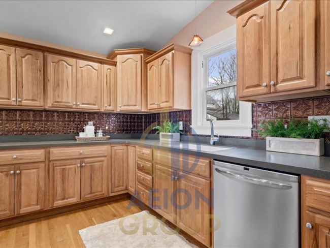 Building Photo - 989 Woodruff Pl E Dr