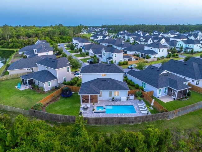 Building Photo - 229 Windrow Way