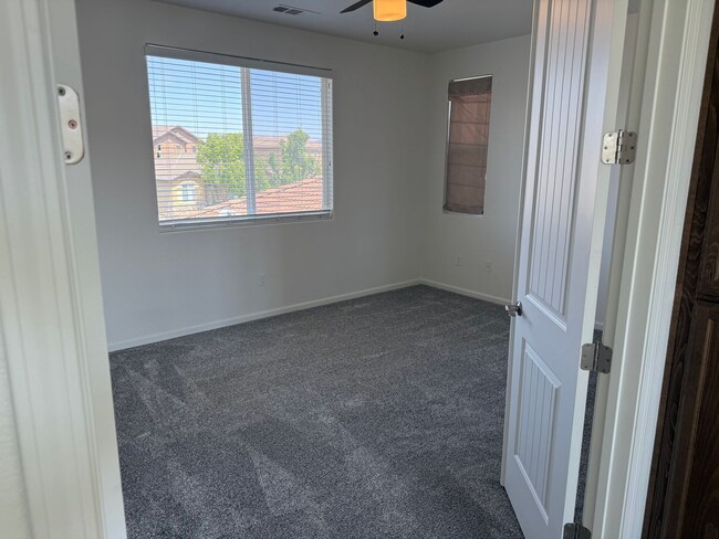 Building Photo - Located in Riata in Pioneer Meadows
