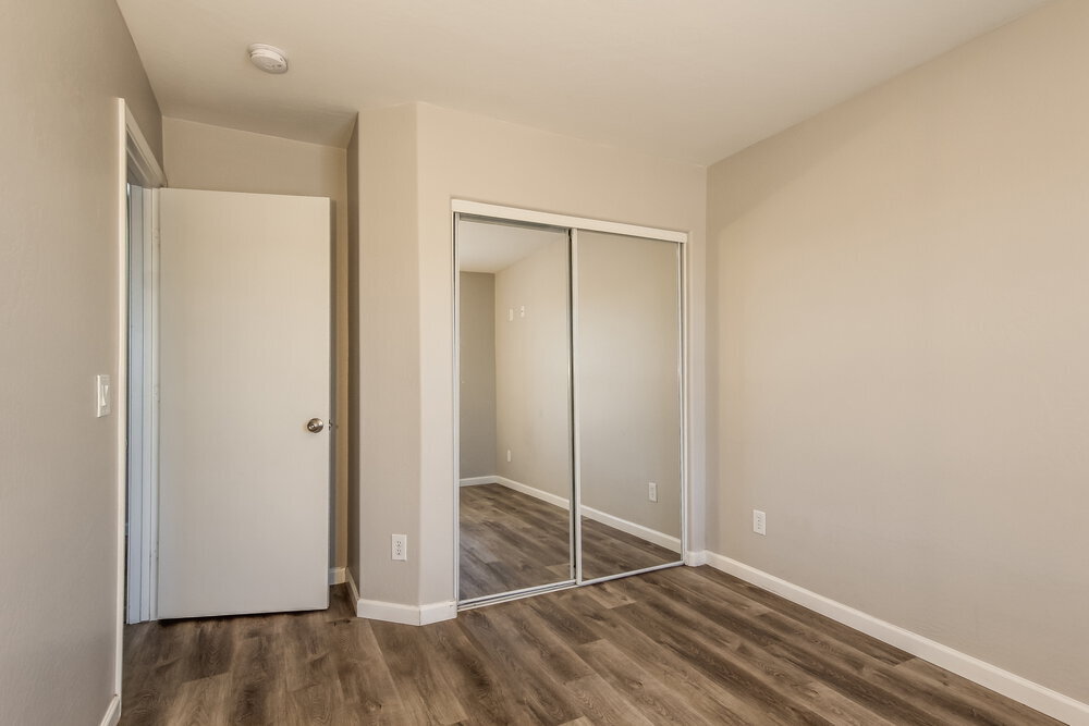 Building Photo - 2526 S 90th Glen