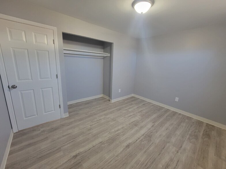 Building Photo - 1816-1816 N James H McGee Blvd