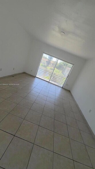 Building Photo - 2800 NE 203rd St