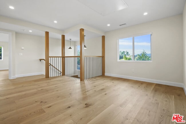 Building Photo - 4762 Charters Ave