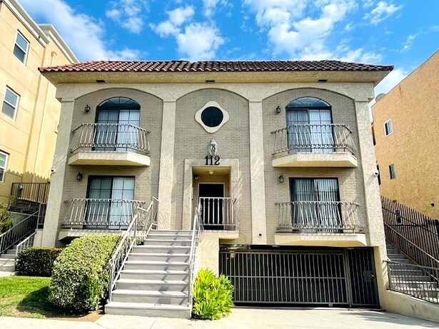 Building Photo - 112 S St Andrews Pl