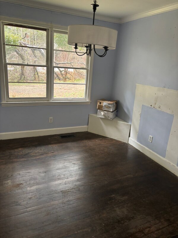 Building Photo - 605 Indian Cir