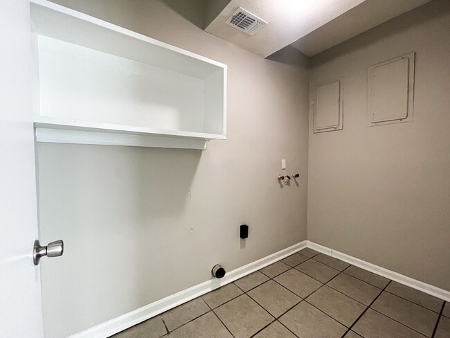 Building Photo - 709 54th St