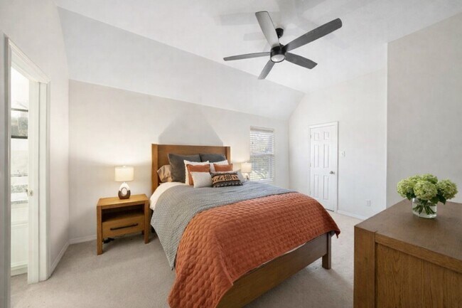 Building Photo - 25307 Piney Bend Ct