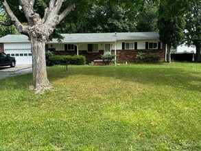 Building Photo - 6661 Garden Dr