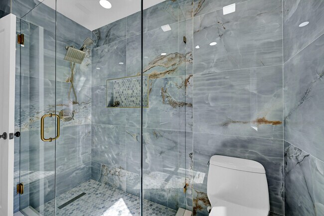 Building Photo - 7306 Michigan Isle Rd