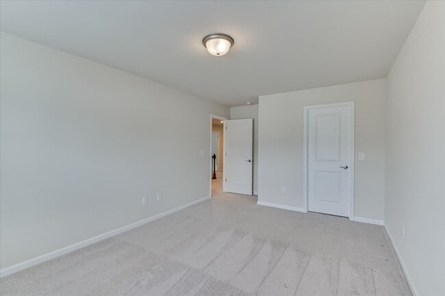 Building Photo - 6370 Whirlaway Rd