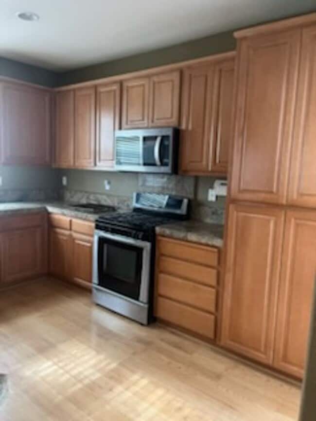 Building Photo - Patterson Stunner