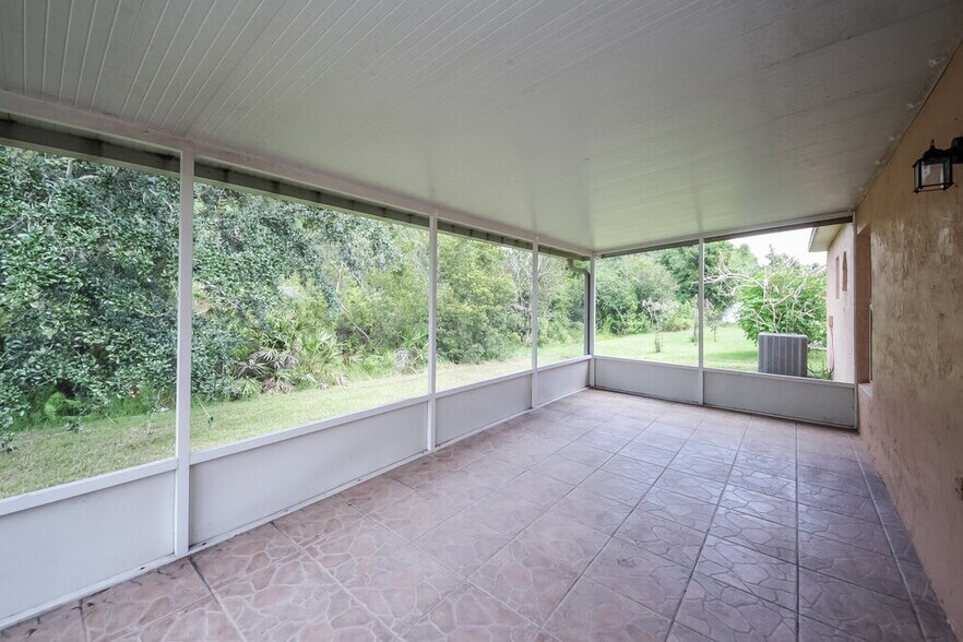 Building Photo - 3257 Hunters Chase Loop