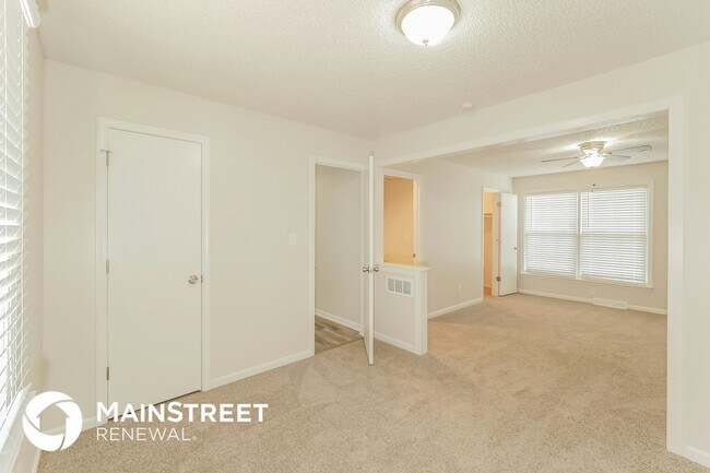 Building Photo - 3017 Iva Dr