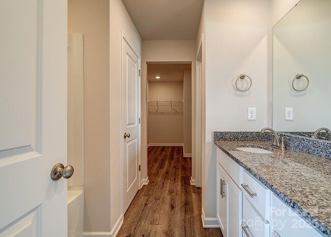 Building Photo - 154 Almaden St