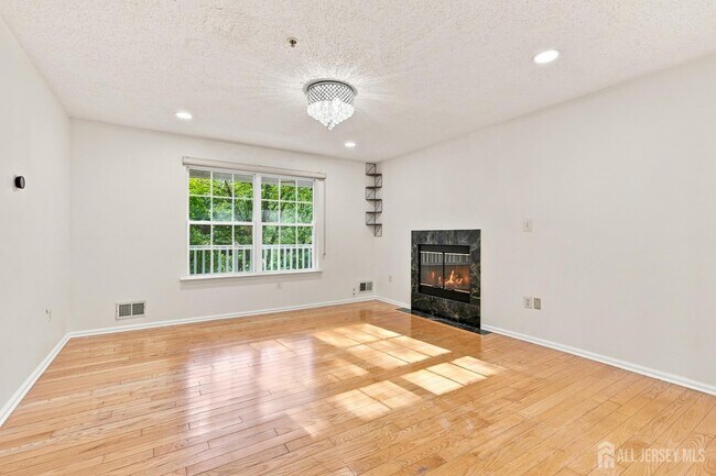 Building Photo - 63 Prestwick Way