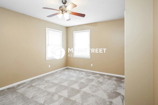 Building Photo - 3 Bedroom Pet-Friendly Home in Belton, MO with Main Street Renewal