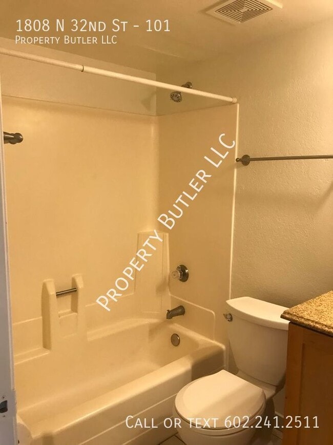 Building Photo - 1808 N 32nd St