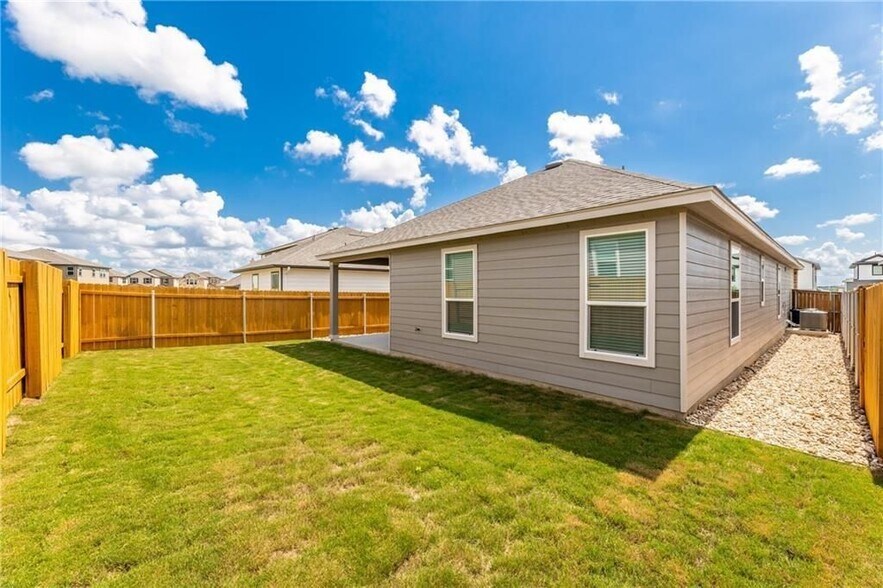 Building Photo - 125 Drifter Ln