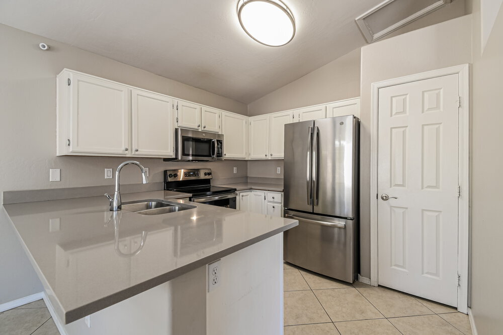 Building Photo - 1042 N Blackbird Dr