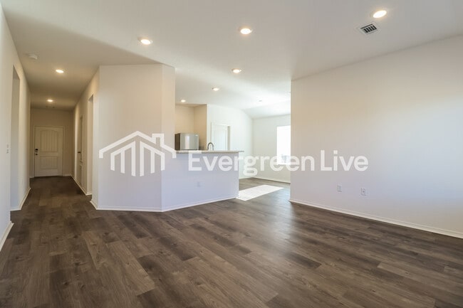 Building Photo - 31 Sourdough Crk Ln