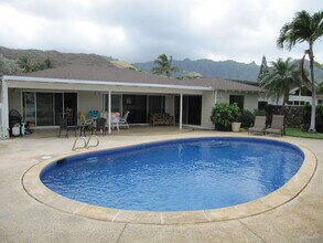 Building Photo - 553 Kumukahi Pl