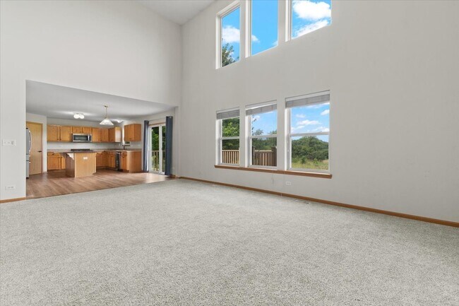 Building Photo - 966 Forest View Way