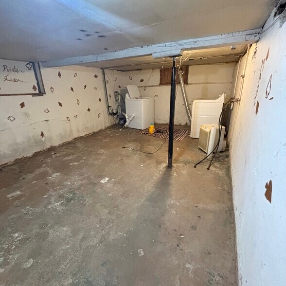 Building Photo - 312 S Rosemary St