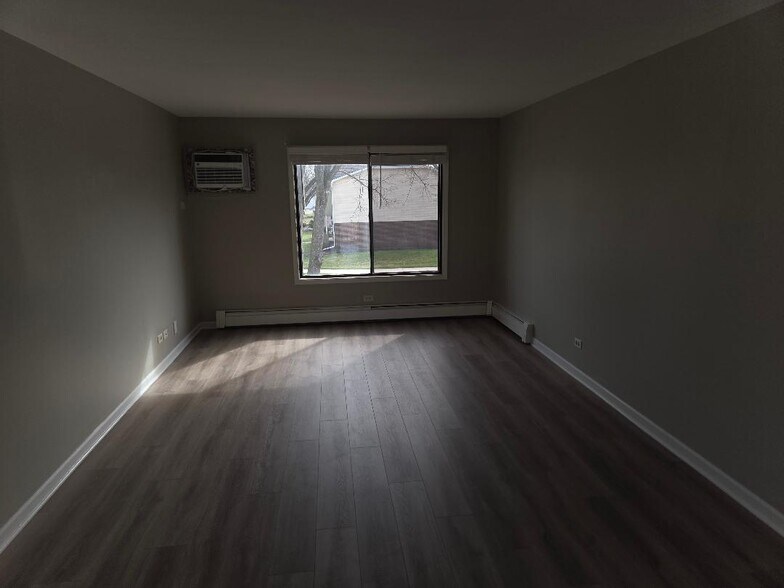 new waterproof high end vinyl - 400 Echo Ln