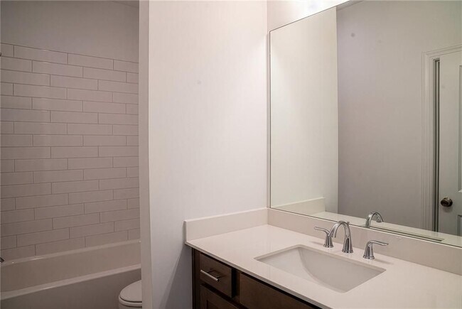 Building Photo - 1516 Westend Wy