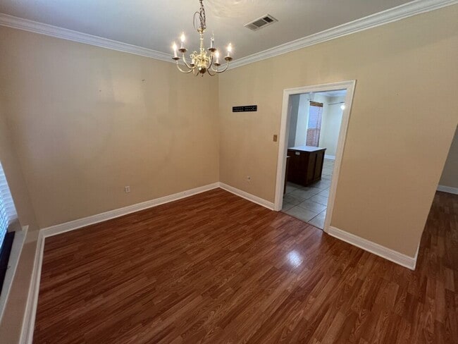 Building Photo - Corner-Lot Comfort in Zachary! — Spacious 3BR Home in Ravenwood Subdivision