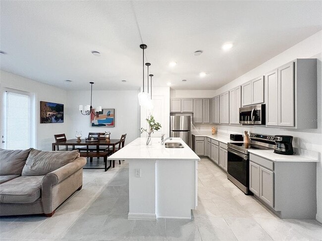 Building Photo - 868 Longboat Dr