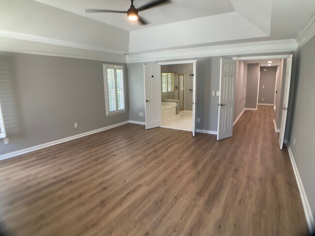 Building Photo - Absolutely Stunning Rare Rental in Hope Va...