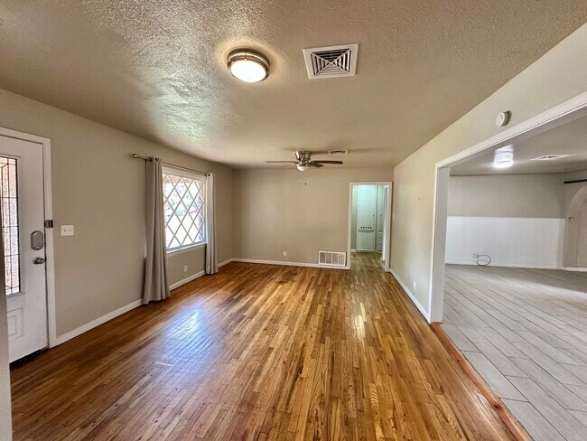 Building Photo - 5307 25th St