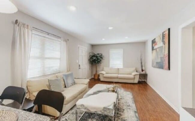 Building Photo - 430 Lindbergh Drive NE