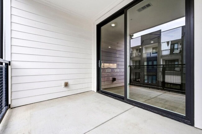 Building Photo - 395 Pratt Dr SE
