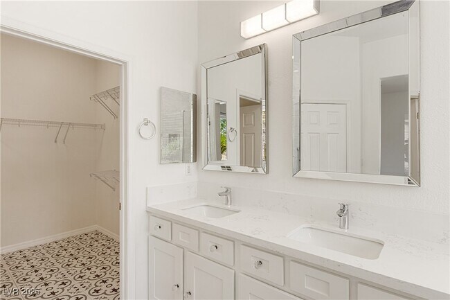 Building Photo - 29 Gladewater Dr
