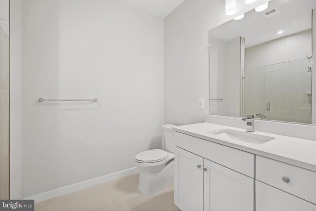 Building Photo - 1675 Bandit Loop