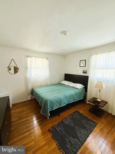 Building Photo - 13 Thomas Dr