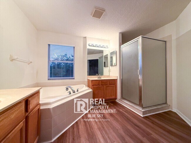 Building Photo - 9505 Wellstone Dr