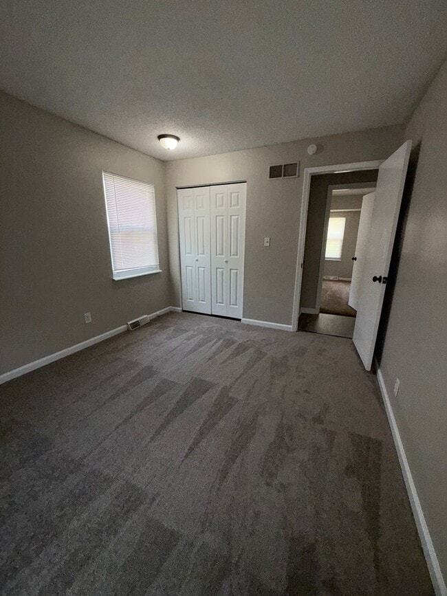 Building Photo - Spacious 3 Bedroom Home with Finished Base...