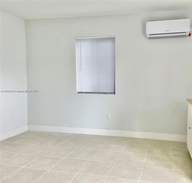 Building Photo - 430 NW 51st Ave