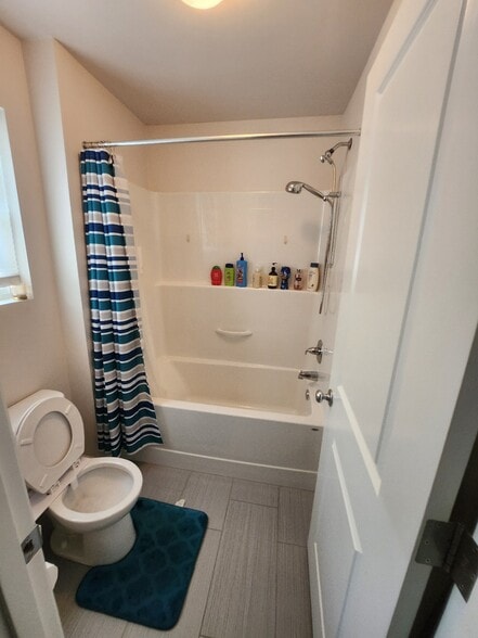 Building Photo - 4425 30th Dr SE