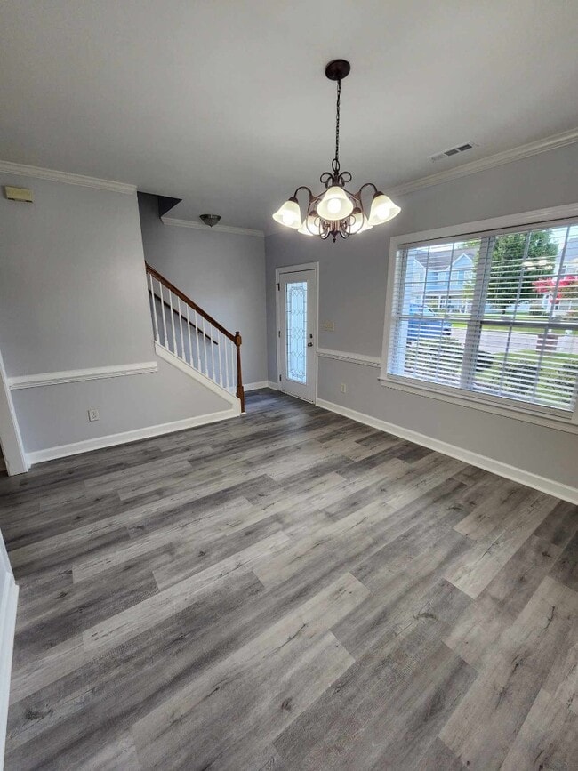 Building Photo - 152 Molinia Dr