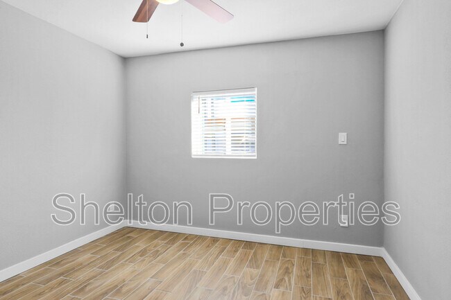 Building Photo - 1747 E Virginia Ave