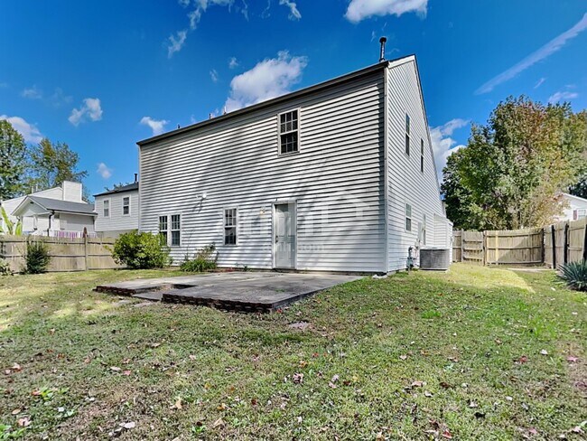 Building Photo - 7019 Beaverwood Dr