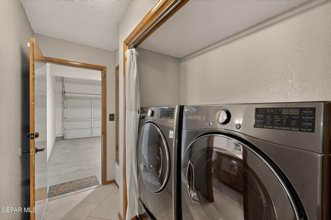 Building Photo - 851 Dulce Tierra Dr