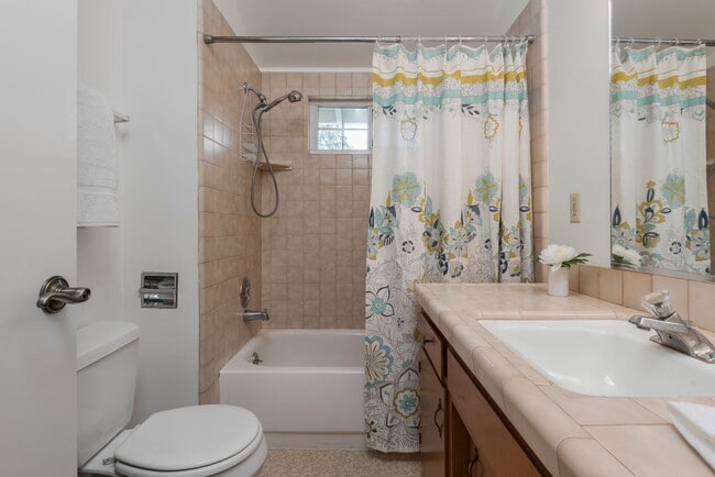 Building Photo - North Napa 4 bed 3 bath Home Available to ...