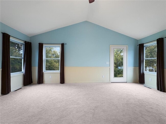 Building Photo - 4407 Curve Ave