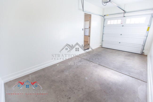 Building Photo - 22327 E Desert Spoon Dr